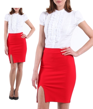 Блузка с коротким рукавом и юбка красная с разрезом