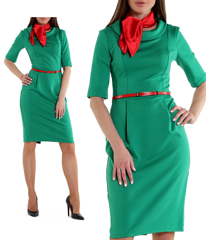 Платье зеленое с рукавом и красным платочком и ремнем