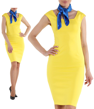 Платье футляр желтое до колена с синим платочком