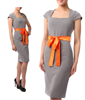 Платье серое с атласным оранжевым поясом